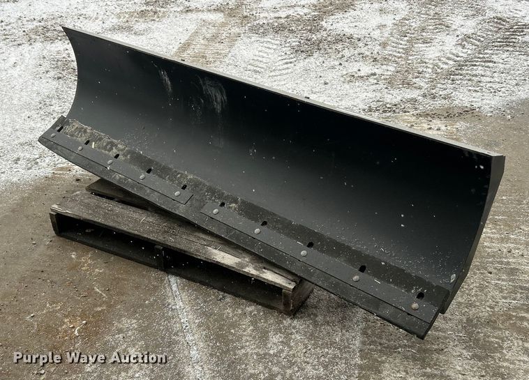 John Deere 72" W snow plow - ET6733