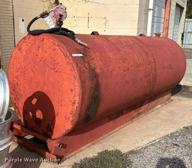 (2) fuel tanks - EU0137