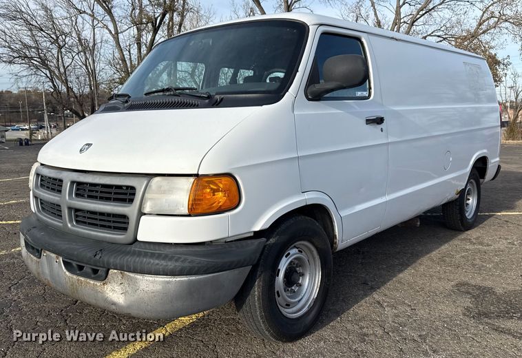 1999 Dodge Ram 2500 van - EU4017