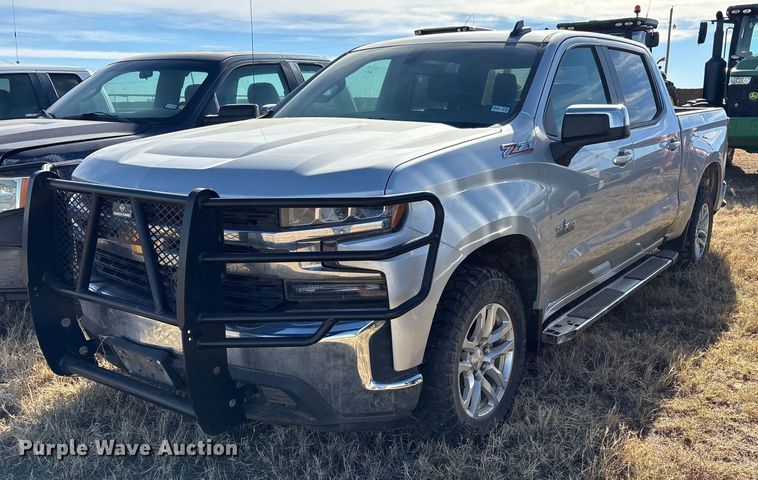 2019 Chevrolet Silverado 15000 Crew Cab pickup truck - EU4736