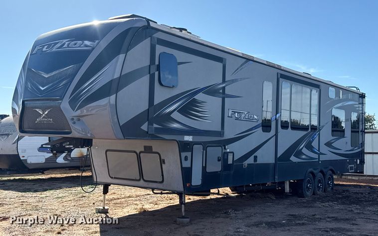 2017 Keystone FZ42317 toy hauler camper - EU5360