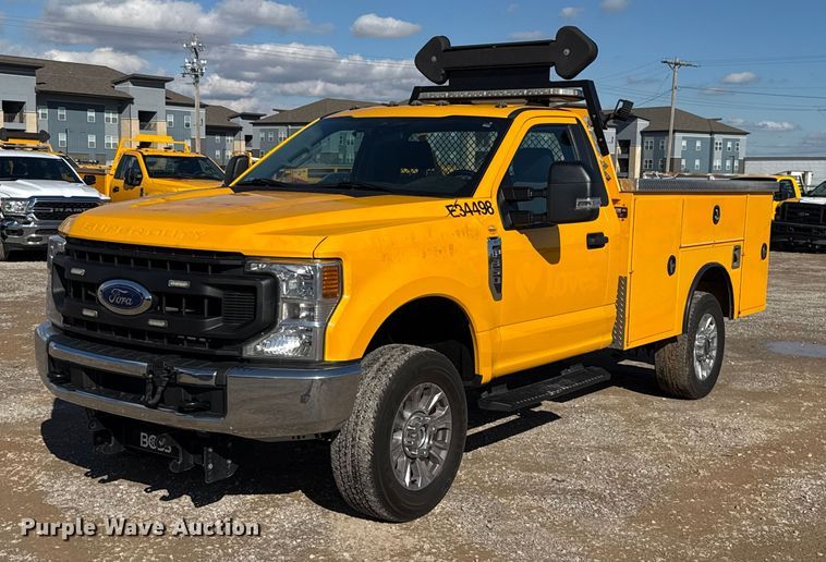 2020 Ford F350 Super Duty utility bed pickup truck - EU5468