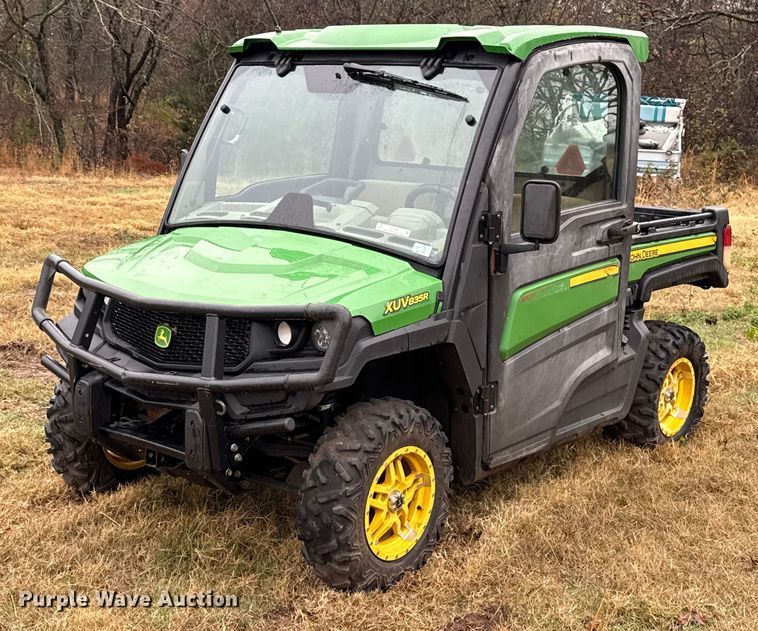2019 John Deere XUV835R utility van - EU5490