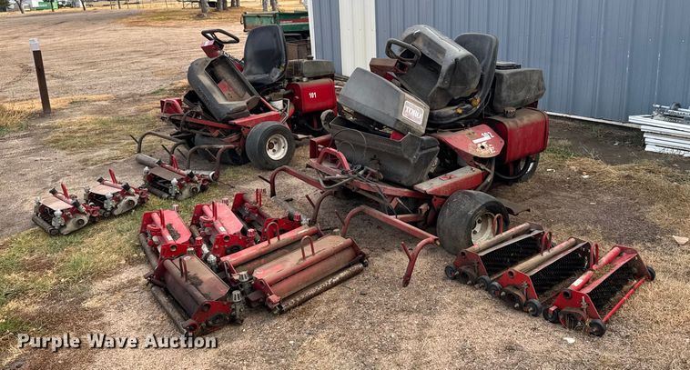 (2) Toro greenmaster 300 lawn mowers - EU6419