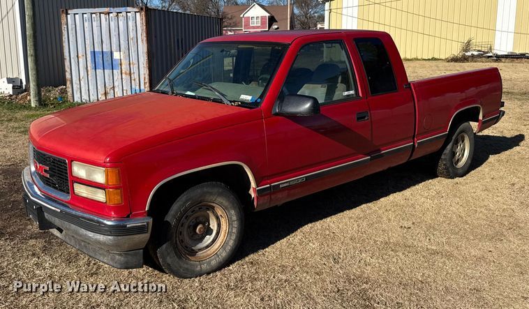 1995 GMC Sierra C1500 pickup truck - EU6431