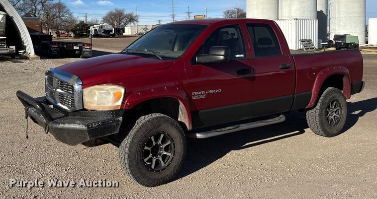 2006 Dodge Ram 2500 Ext. Cab pickup truck - EU6468