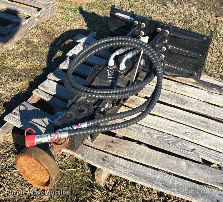 2025 GIYI GY-D45 compact utility loader post driver - EV2571