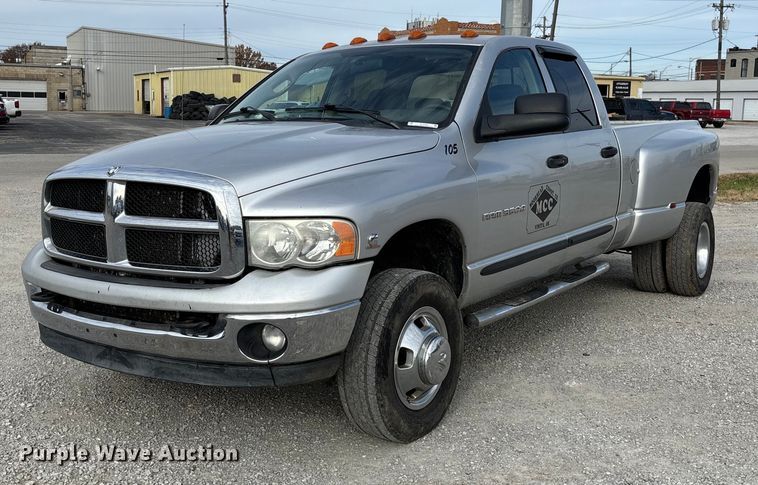2004 Dodge Ram 3500 Quad Cab pickup truck - EV3328