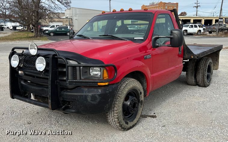 2000 Ford F350 XL Super Duty Flatbed Pickup Truck - EV3329