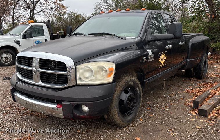 2007 Dodge Ram 3500 Quad Cab pickup truck - EV3338