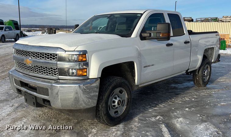 2019 Chevrolet Silverado 2500HD Ext. Cab pickup truck - FG1536