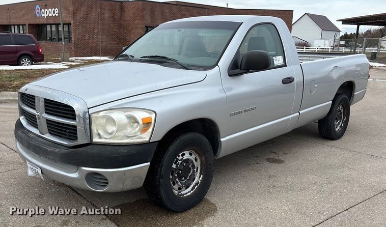 2007 Dodge Ram 1500 pickup truck - FG1559