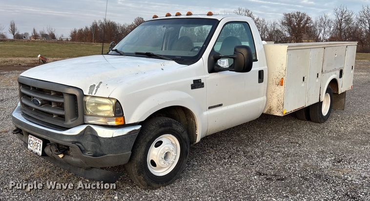 2002 Ford F350 Super Duty utility bed pickup truck - FG1588