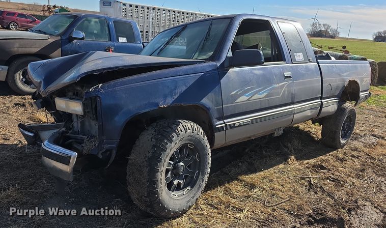 1996 Chevrolet Silverado 1500 Ext. Cab pickup truck - FI0701