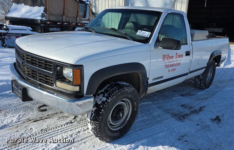 2000 CHEVROLET  K2500 Classic  pickup truck - FI0707