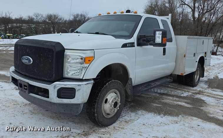 2013 ford F350 Super Duty XL SuperCab utility bed pickup truck - FI0710