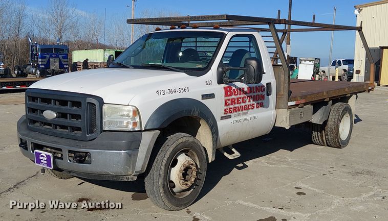 2007 Ford F550 flatbed truck - FK0802