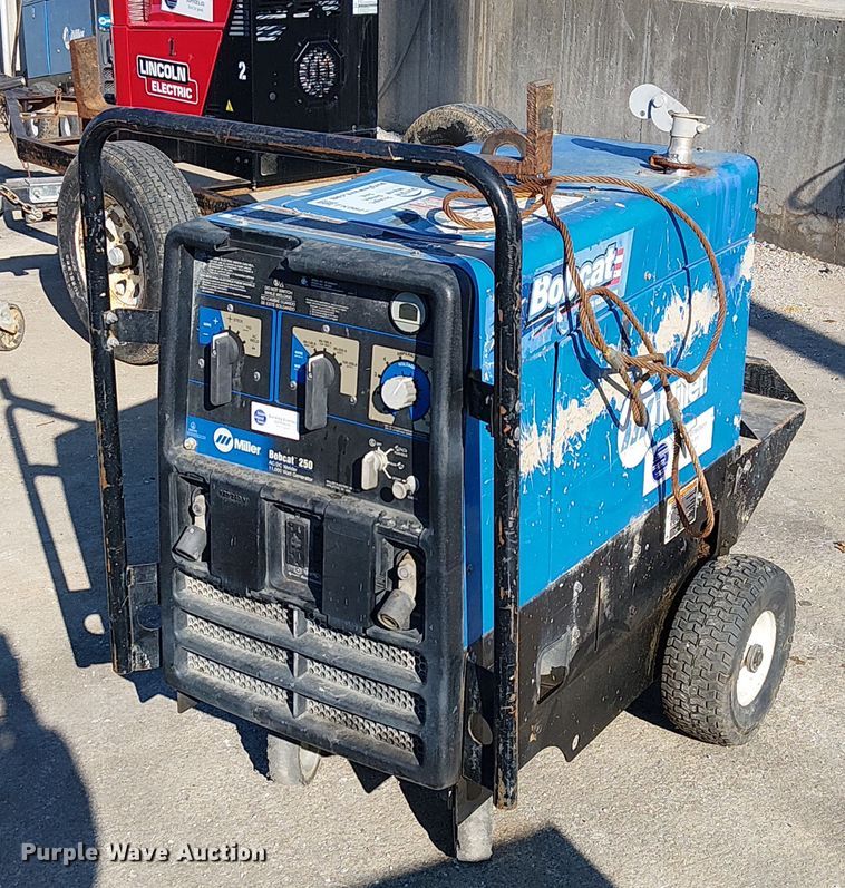 Miller Bobcat 250 welder/generator - FK0821
