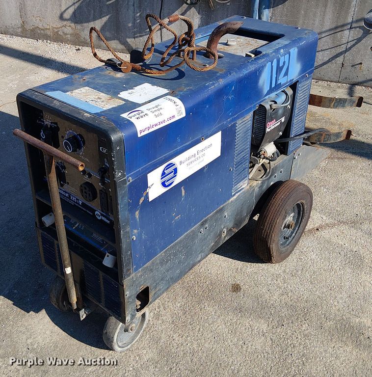 Miller Bobcat 225 welder/generator - FK0822