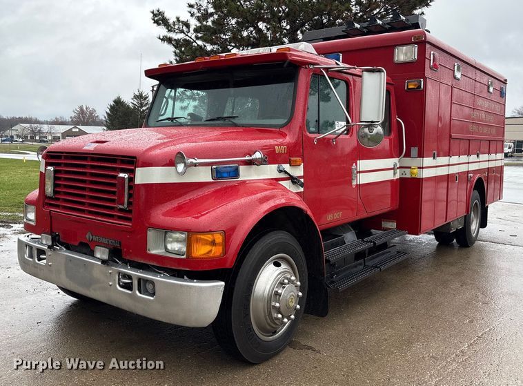 1997 International 4700 utility / service truck - FK1027