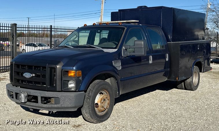 2008 Ford F350 Super Duty Crew Cab utility bed pickup truck - HI9374