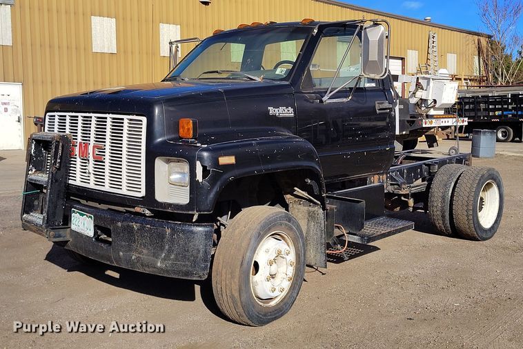 1992 GMC C6500 truck cab and chassis - IH9350