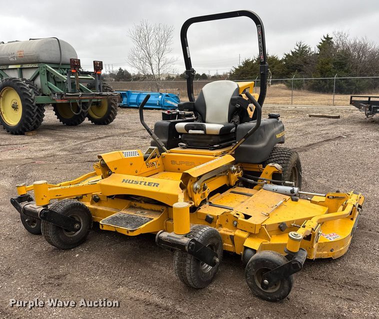 Hustler Super 104 ZTR lawn mower - NA9964