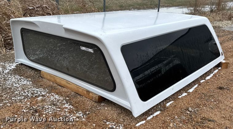 Leer pickup truck bed topper - NB9020