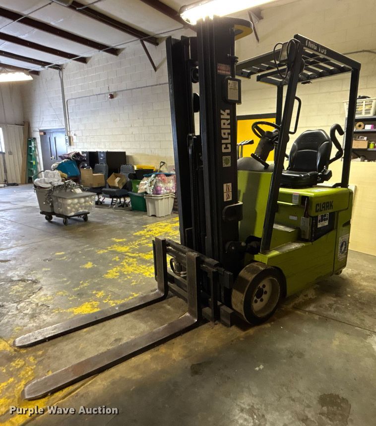 Clark TMG15S forklift - DK0188