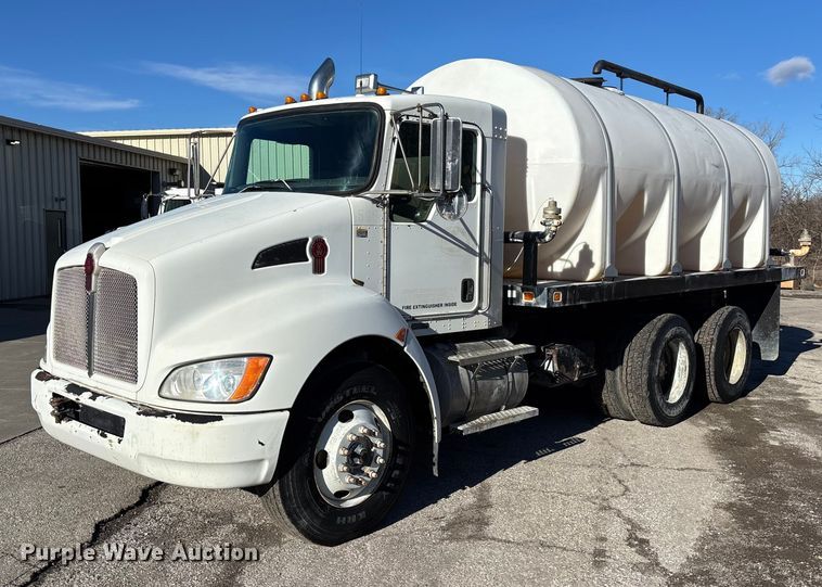 2009 Kenworth T370 water truck - DK0198