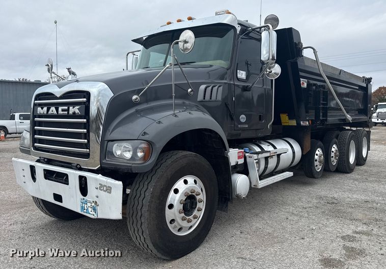2023 Mack Granite dump truck - DQ4137