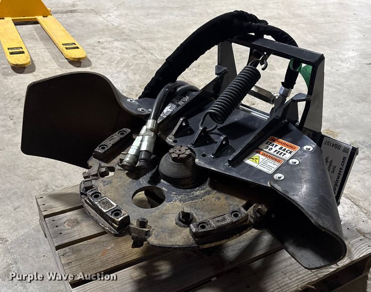 Stumper 220HD compact utility loader stump grinder - DQ4157