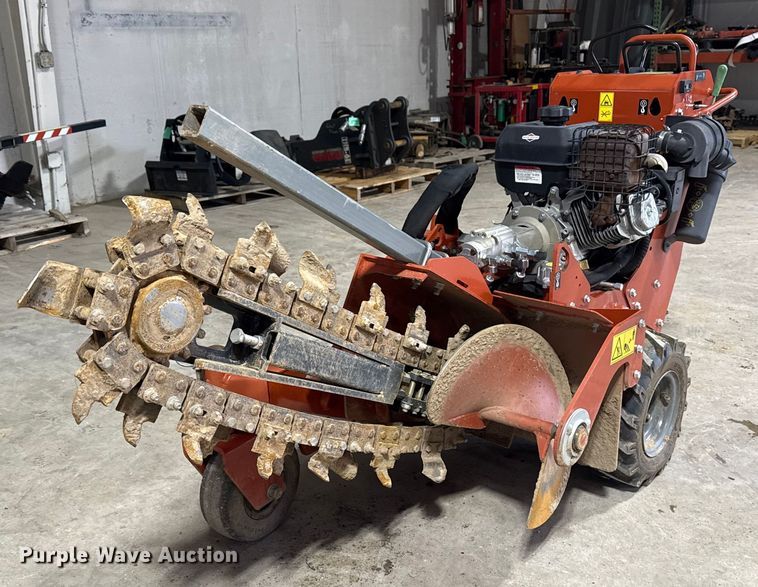 2021 Ditch Witch C14 trencher - DQ4163