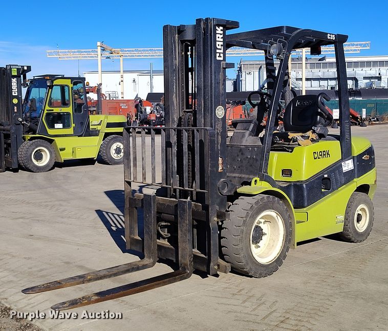 Clark C35D forklift - DT0809