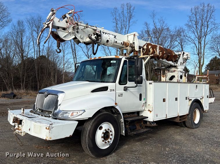 2007 International 4300 digger derrick truck - DT2758
