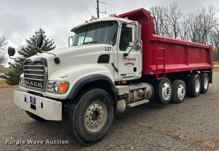 2007 Mack Granite CV dump truck - DT6450