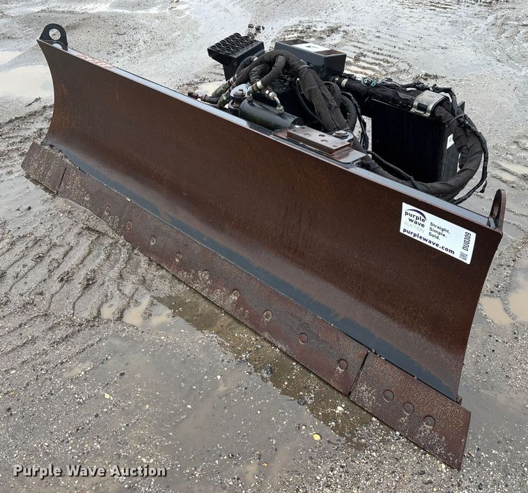 Caterpillar skid steer dozer blade - DU0309