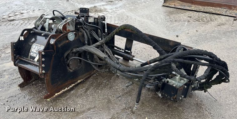 2011 Caterpillar PC205 skid steer cold planer - DU0312