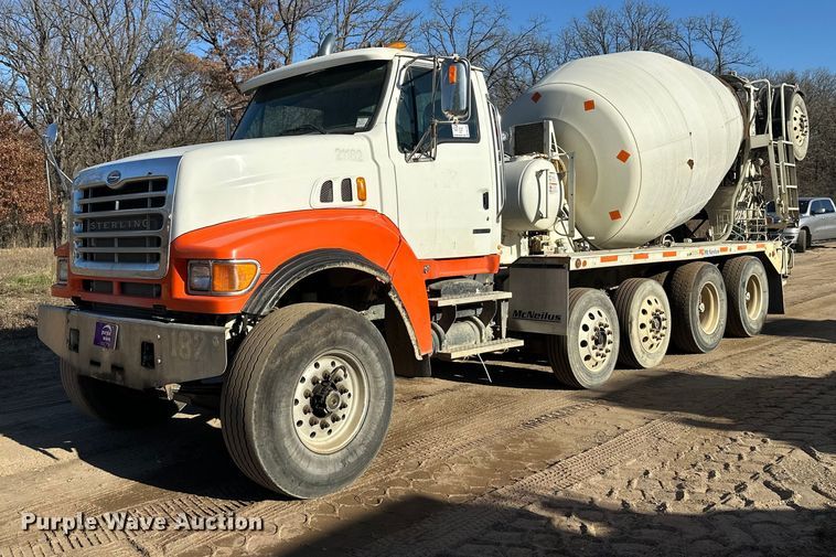 2006 Sterling L-Line ready mix truck - DW4366