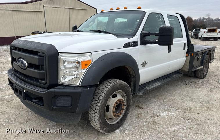 2016 Ford F550 Super Duty XL Crew Cab flatbed truck - DW6706