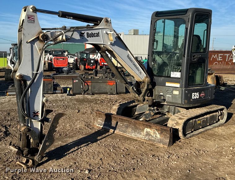2016 Bobcat E35 mini excavator - DW6722