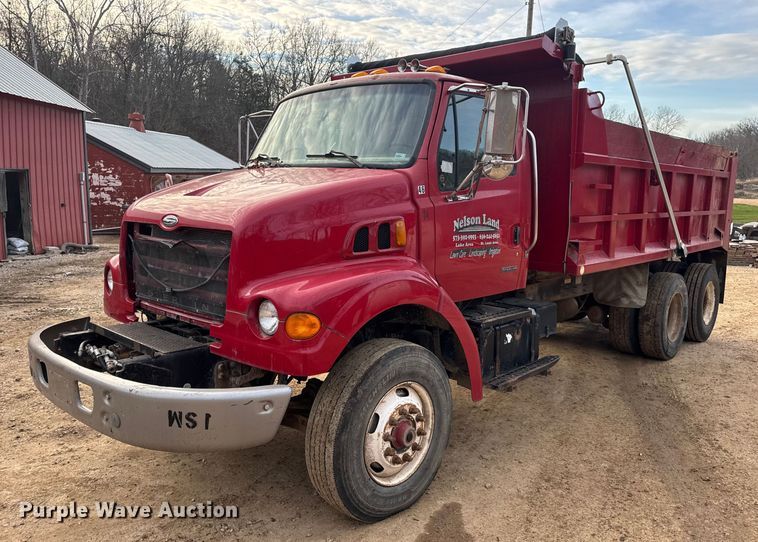 2004 Sterling L7500  dump truck - DW6727