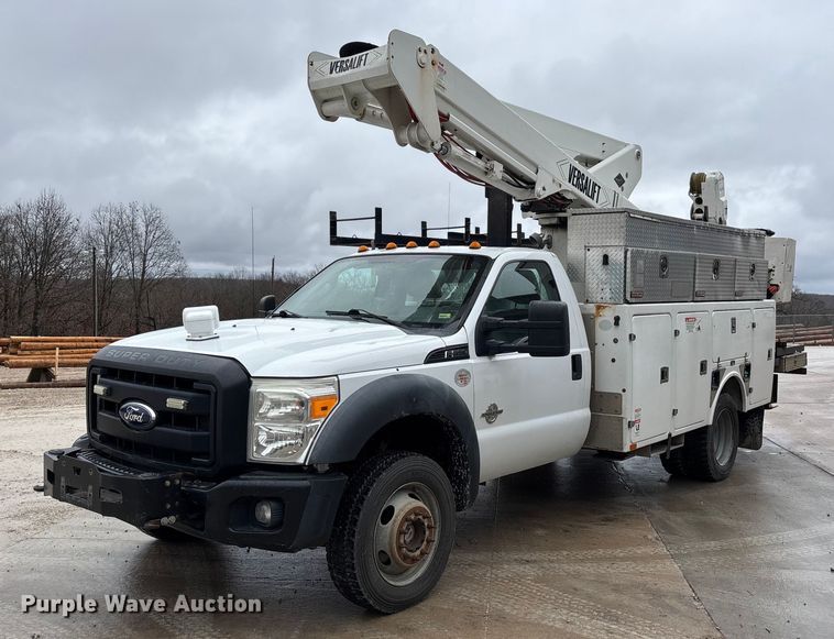 2012 Ford F550 XL Super Duty bucket truck - DW7314