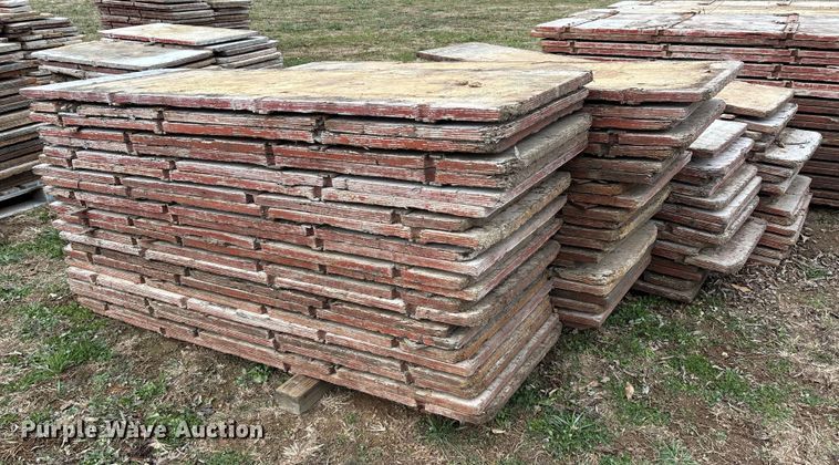 Approximately 77 6' H concrete forms - DW7358