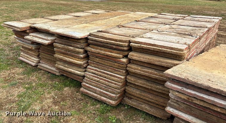 Approximately 105 9' H concrete forms - DW7359