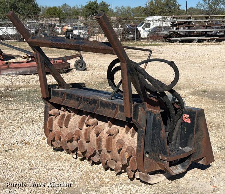 Hydra Wheel skid steer mulcher - DX5907