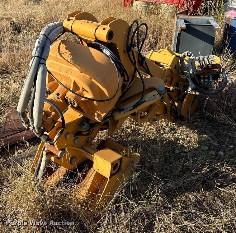 Case 28614 P85 vibratory plow - DY8440