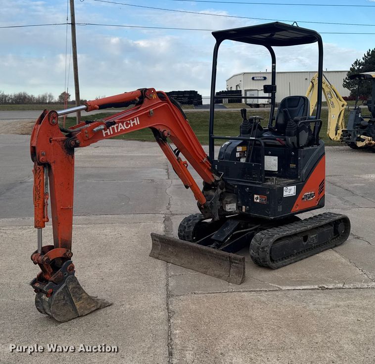 2011 Hitachi ZX17U-2 mini excavator - EA2062