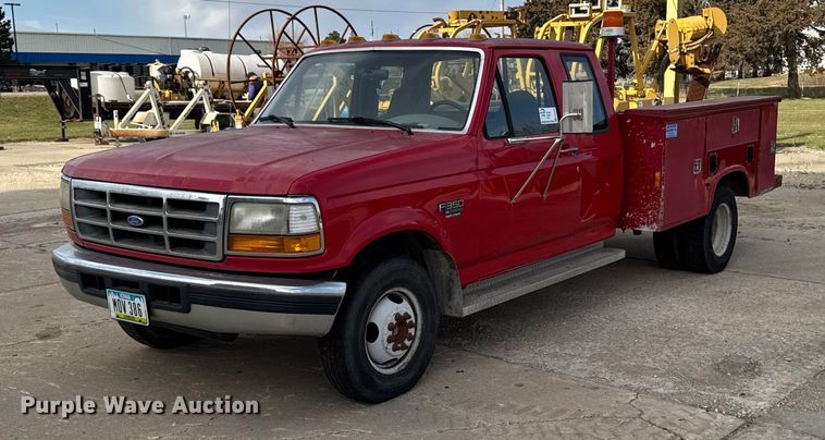 1997 Ford F350 SuperCab utility bed pickup truck - EA2068