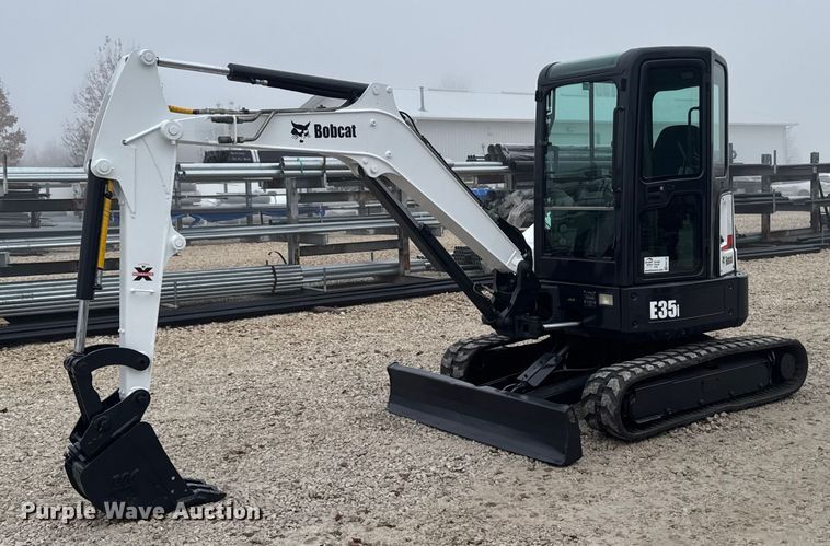 2016 Bobcat E35i mini excavator - EA2123
